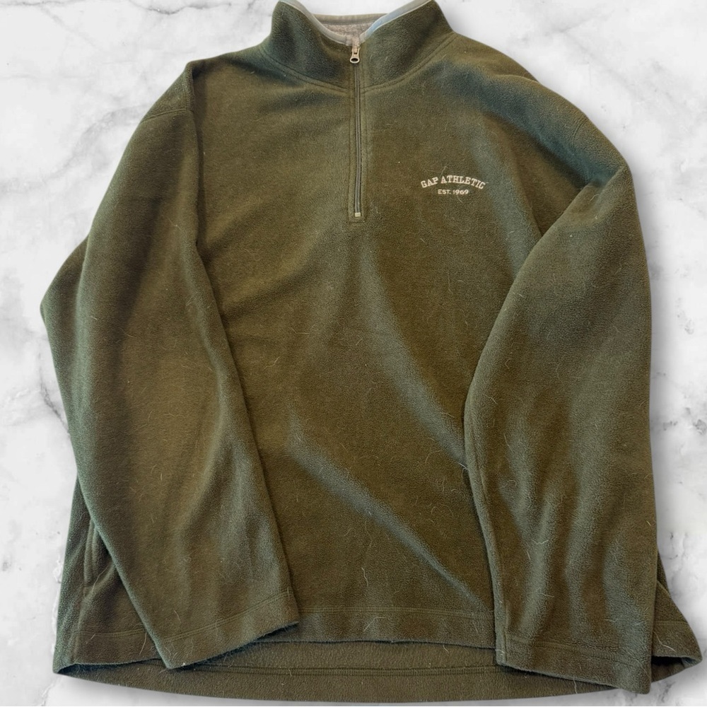 Men’s GAP fleece sweatshirt size XL